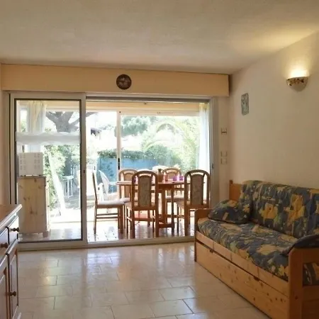 Cap D'agde, 3 Pieces, 5 Personnes - Fr-1-249-299 Agde