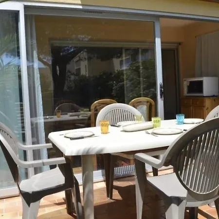 Cap D'agde, 3 Pieces, 5 Personnes - Fr-1-249-299 Apartmán
